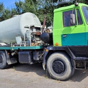 foto vápno cisterna 6x6 balony T815 Tatra