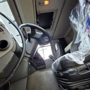 foto 6x6 les Phoenix Prasident 30t 5.4m Umikov +HR drapák TATRA lesovůz dřevo kulatina