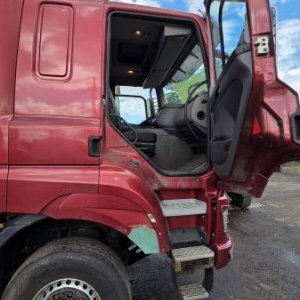 foto 6x6 les Phoenix Prasident 30t 5.4m Umikov +HR drapák TATRA lesovůz dřevo kulatina