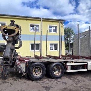 foto 6x6 les Phoenix Prasident 30t 5.4m Umikov +HR drapák TATRA lesovůz dřevo kulatina