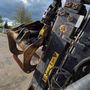 foto 6x6 les Phoenix Prasident 30t 5.4m Umikov +HR drapák TATRA lesovůz dřevo kulatina