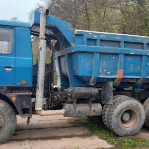 foto 6x6 dumper vana T815 po GO motoru sklápěč Tatra